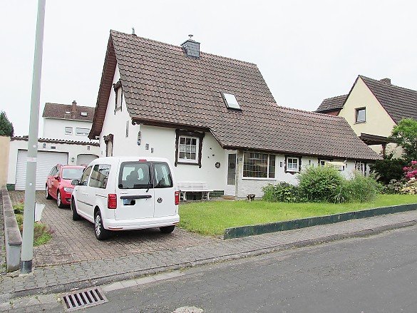 Foto Älteres Wohnhaus in TOP-Wohnlage von Limburg - Nähe Eduard- Horn-Park